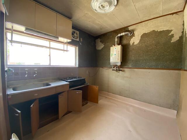 detached 富山県小矢部市西中野 地図を見る