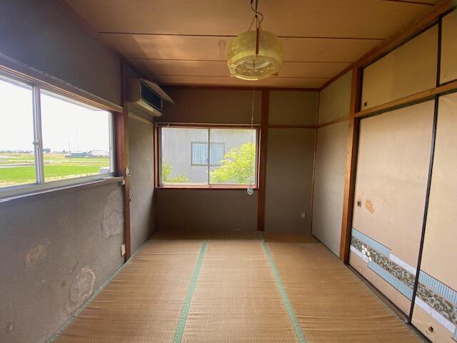 detached 富山県小矢部市西中野 地図を見る
