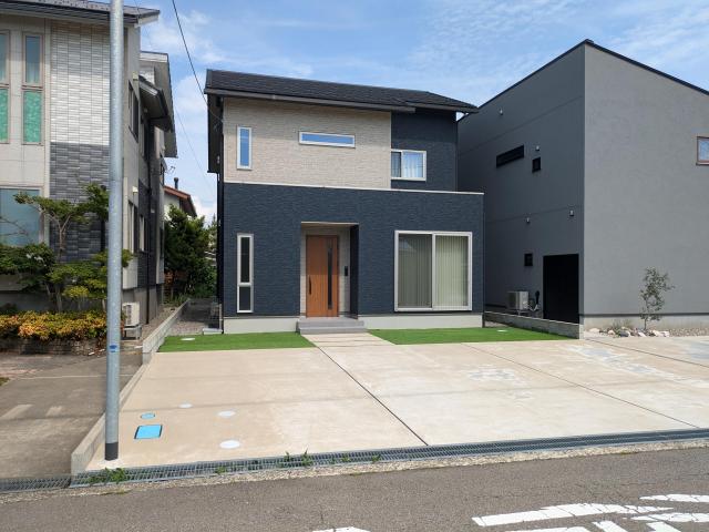 detached 石川県野々市市柳町 地図を見る