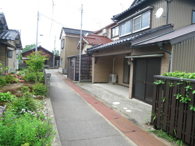 detached 石川県小松市今江町１丁目 地図を見る