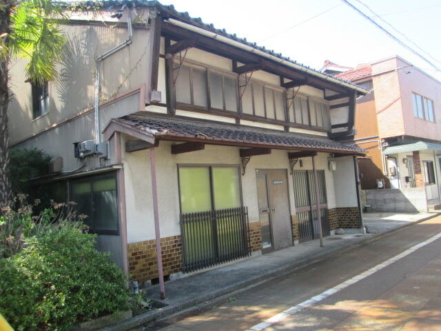 detached 石川県小松市西町 地図を見る