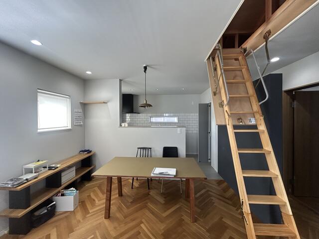 detached 石川県かほく市秋浜 地図を見る