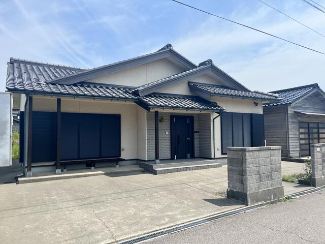 石川県羽咋郡宝達志水町の一戸建て | 1100万円 | 2LDK | 365.98m² | Akiyama house finder