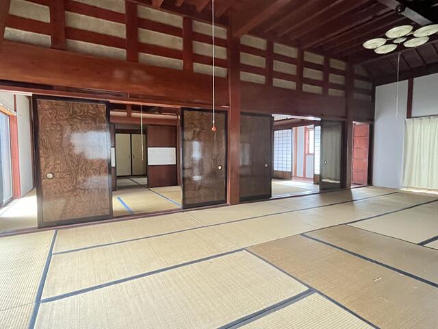 detached 石川県小松市里川町