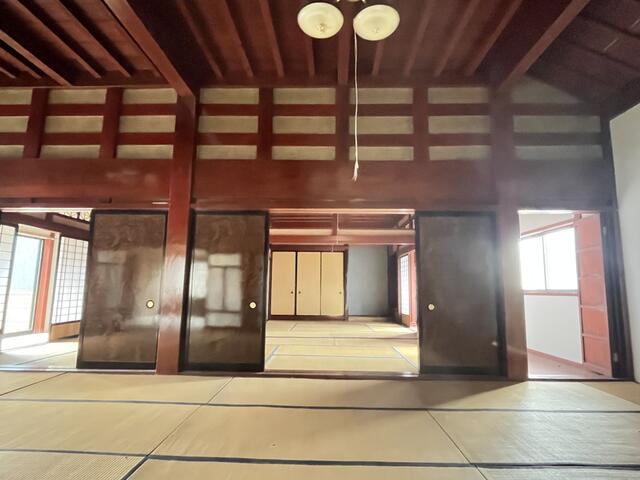 detached 石川県小松市里川町