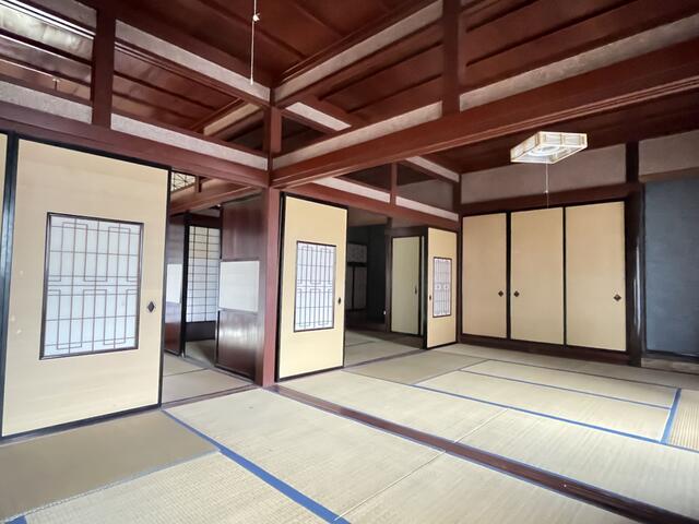 detached 石川県小松市里川町