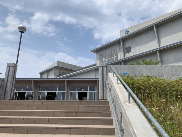 内灘町立白帆台小学校 (359m)