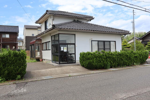 石川県羽咋市の一戸建て | 800万円 | 3DK | 257.19m² | Akiyama house finder