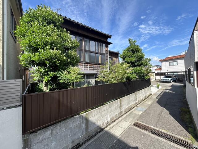 detached 石川県金沢市泉野町２丁目 地図を見る