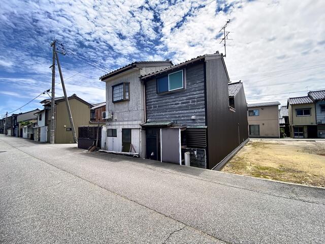 detached 富山県射水市八幡町１丁目