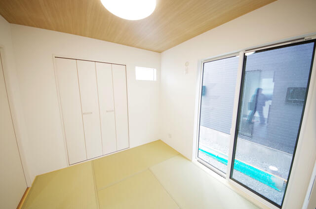 detached 富山県小矢部市埴生 地図を見る