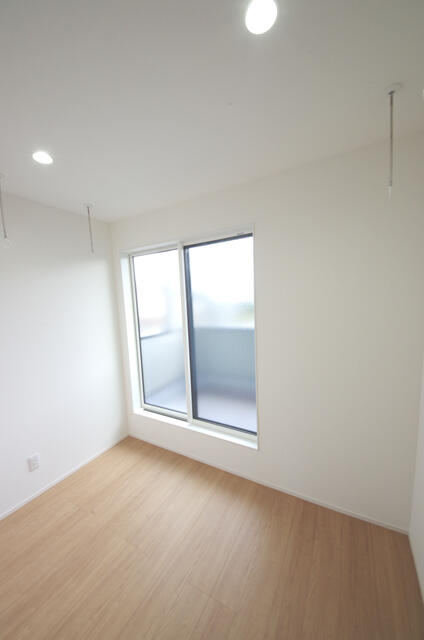 detached 富山県小矢部市埴生 地図を見る