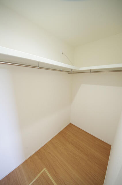 detached 富山県小矢部市金屋本江 地図を見る
