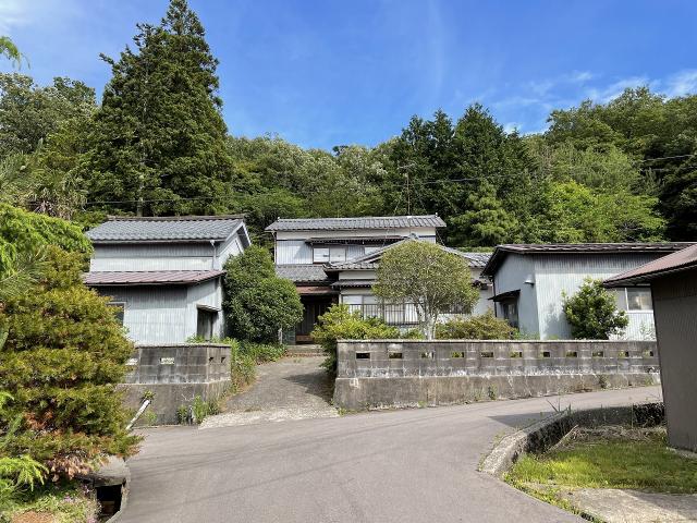石川県加賀市の一戸建て | 400万円 | 6DK | 1078.05m² | Akiyama house finder