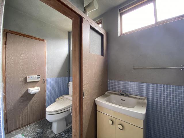 detached 石川県白山市中宮 地図を見る