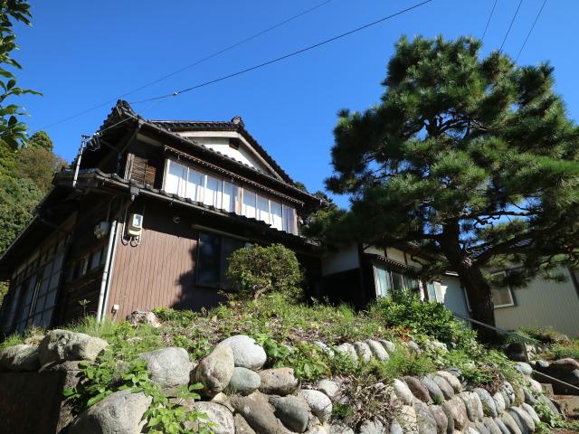 detached 石川県河北郡津幡町字田屋 地図を見る