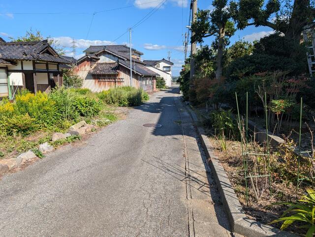 detached 石川県かほく市長柄町 地図を見る