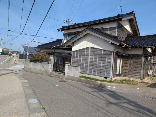 detached 石川県かほく市秋浜 地図を見る