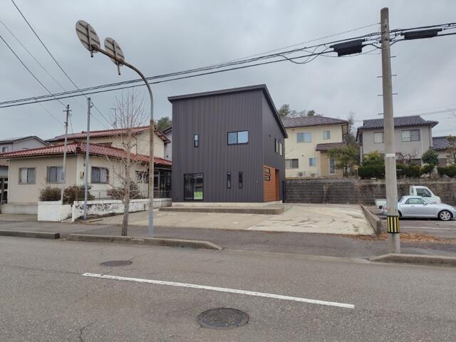 detached 石川県能美市緑が丘９丁目 地図を見る