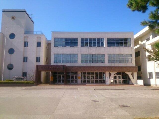 加賀市立錦城小学校 (1,296m)