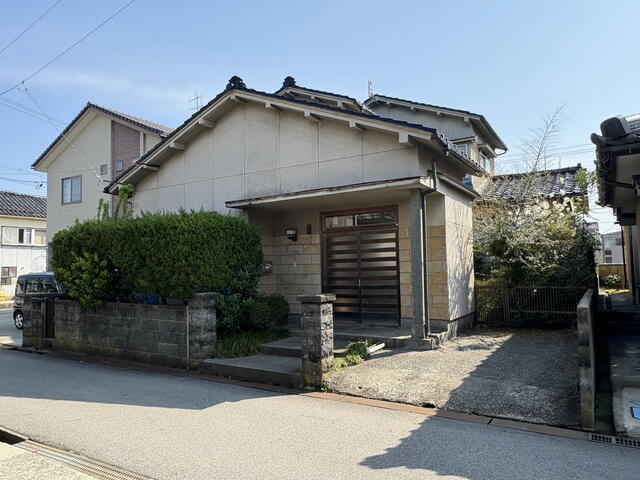 石川県七尾市の一戸建て | 480万円 | 6DK | 180.99m² | Akiyama house finder