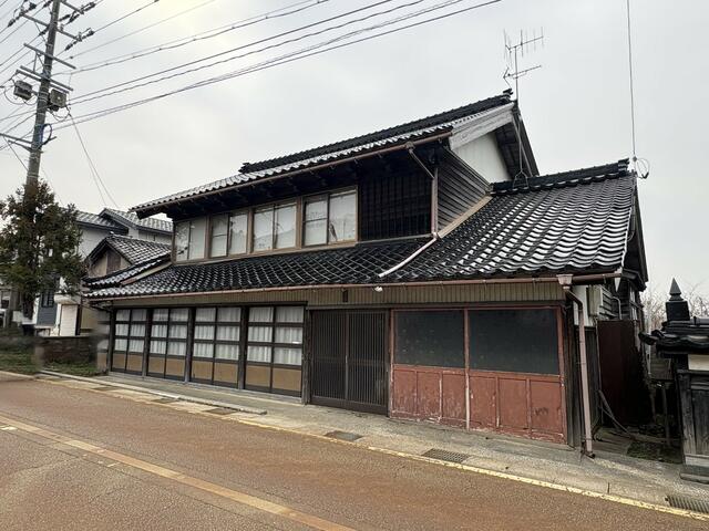 detached 石川県七尾市飯川町 地図を見る