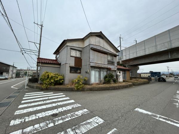 石川県小松市の一戸建て | 1749万円 | 6SLDK | 295.9m² | Akiyama house finder