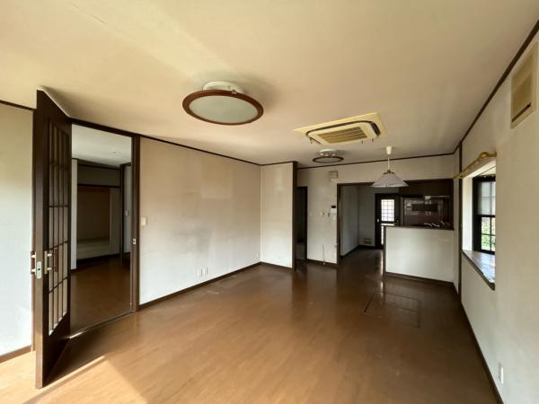 石川県小松市の一戸建て | 1399万円 | 5SLDK | 265.45m² | Akiyama house finder