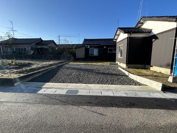 detached 石川県鹿島郡中能登町黒氏 地図を見る