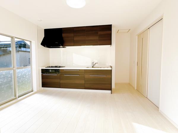 detached 石川県鹿島郡中能登町黒氏 地図を見る