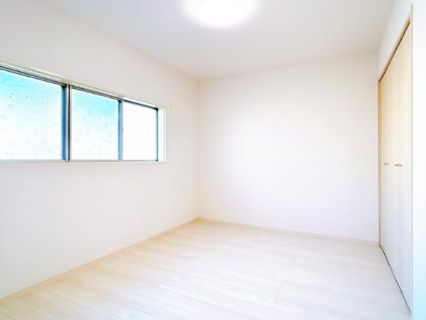 detached 石川県鹿島郡中能登町黒氏 地図を見る