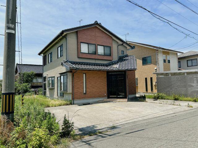 detached 石川県鹿島郡中能登町二宮 地図を見る