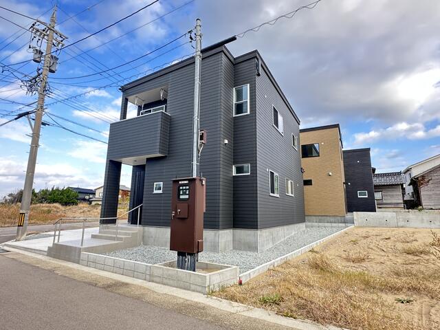 detached 石川県かほく市木津 地図を見る