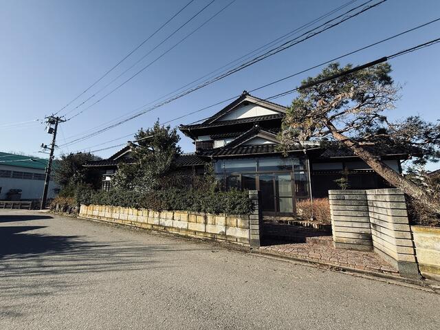 detached 石川県河北郡津幡町字御門 地図を見る