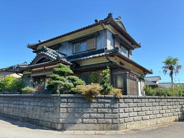 福井県坂井市の一戸建て | 1980万円 | 6SLDK | 241.06m² | Akiyama house finder