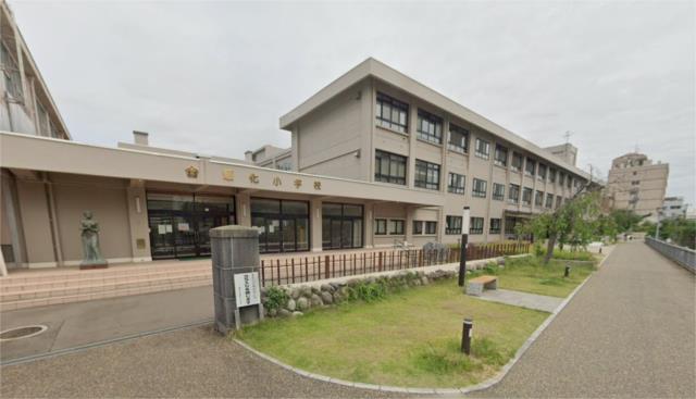 福井市立順化小学校 (722m)