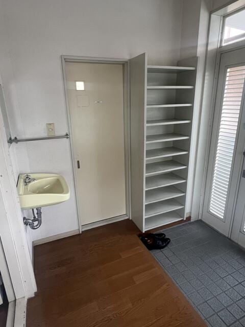 玄関（事務室）