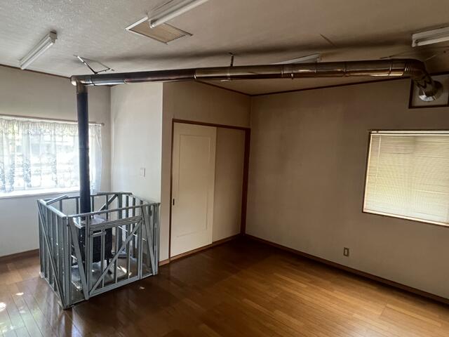 １Ｆ洋室（薪ストーブあり）