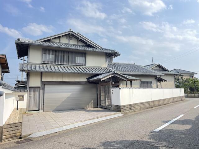 福井県坂井市の一戸建て | 1280万円 | 10SLDK | 445.75m² | Akiyama house finder