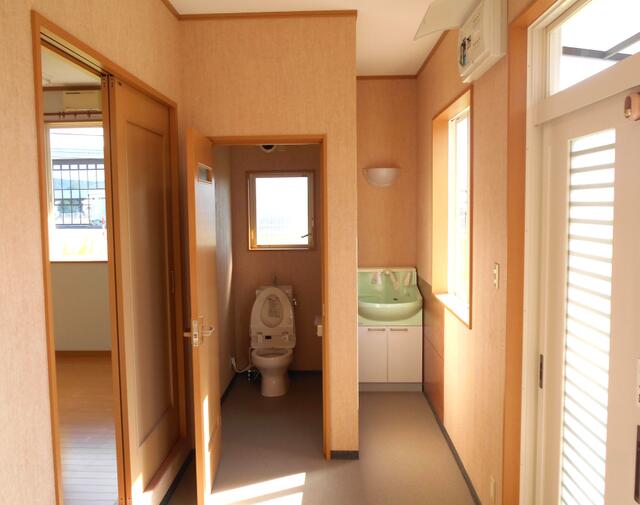 トイレ・洗面台