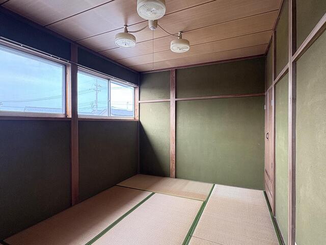 detached 福井県鯖江市上氏家町 地図を見る