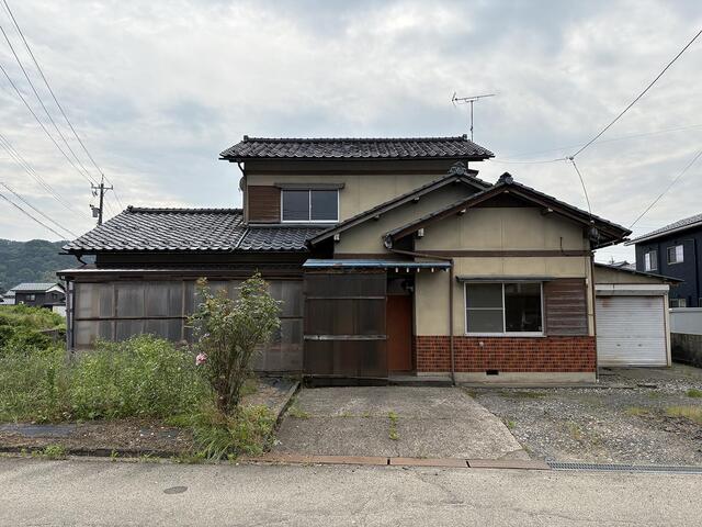 detached 福井県鯖江市上氏家町 地図を見る