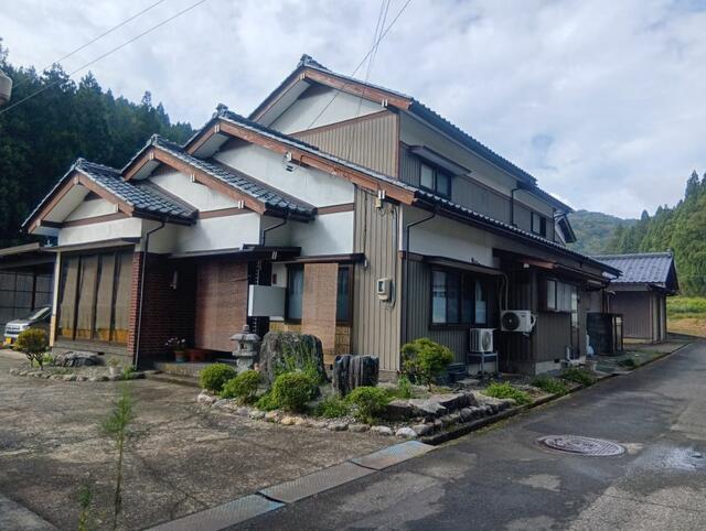 福井県越前市の一戸建て | 780万円 | 8DK | 806.98m² | Akiyama house finder
