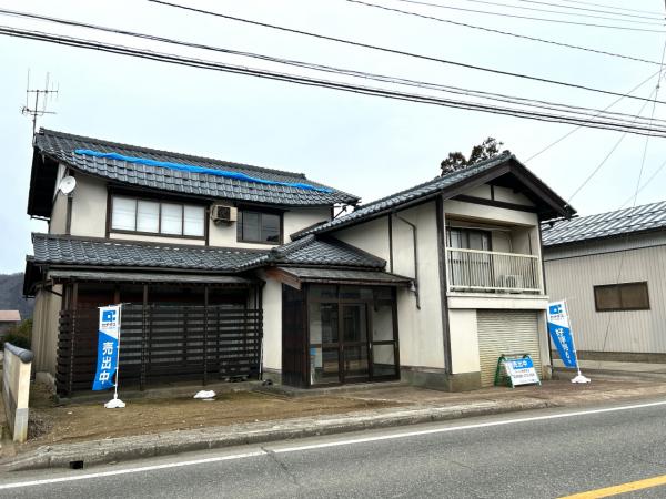 福井県大野市の一戸建て | 1649万円 | 5SLDK | 458.55m² | Akiyama house finder