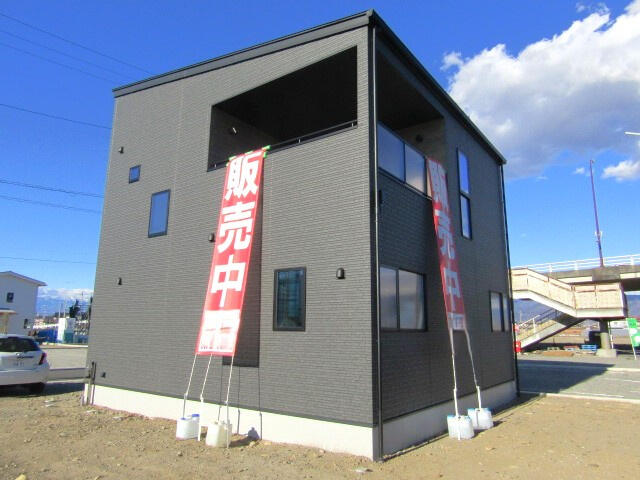 detached 山梨県中巨摩郡昭和町河東中島 地図を見る