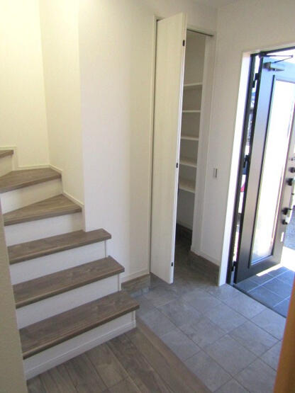 detached 山梨県中巨摩郡昭和町河東中島 地図を見る