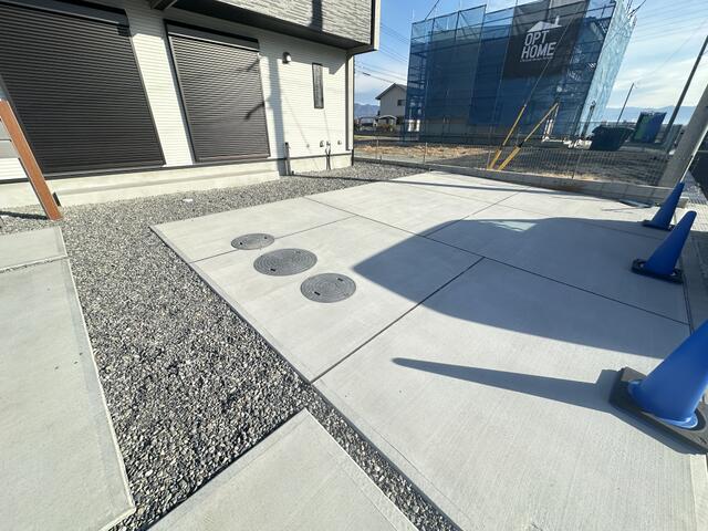 detached 山梨県中央市井之口 地図を見る