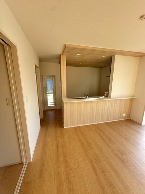 detached 山梨県中央市井之口 地図を見る