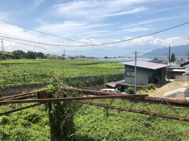 detached 山梨県甲州市勝沼町上岩崎 地図を見る