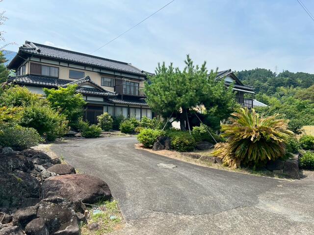 detached 山梨県南巨摩郡南部町本郷 地図を見る